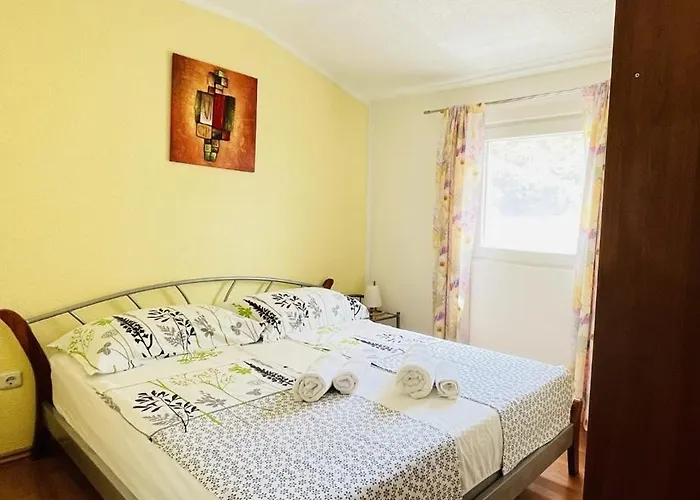 Апартаменты 4m Горни-Карин