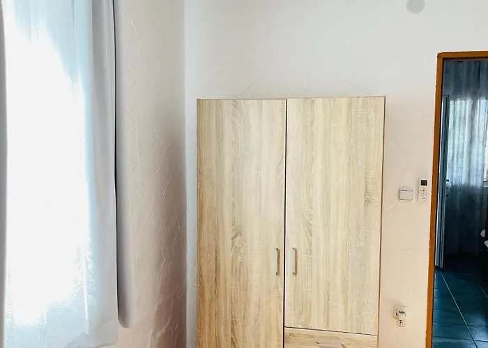 4m * Горни-Карин