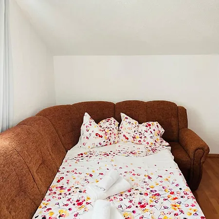 4m Apartament *