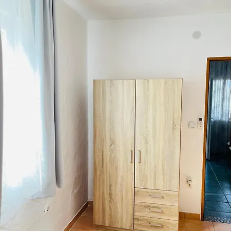 4m * Gornji Karin